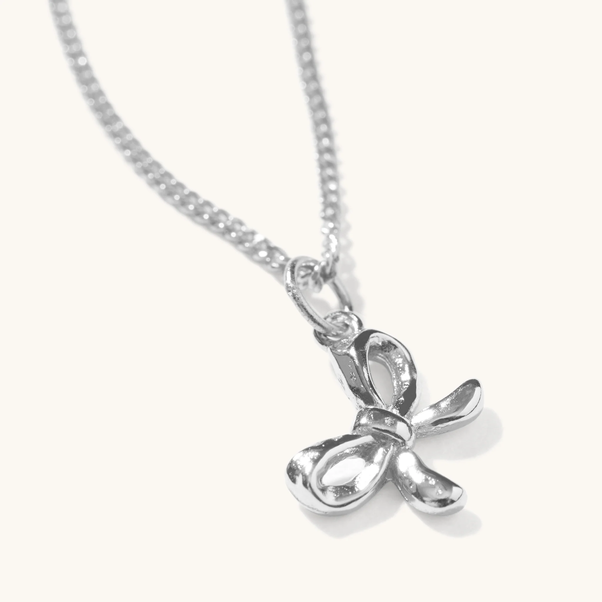 Bow Necklace Silver