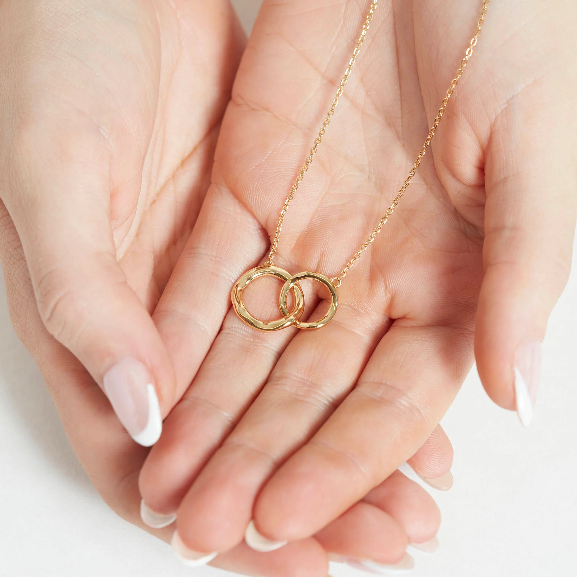 Connected Necklace Gold - Image 5