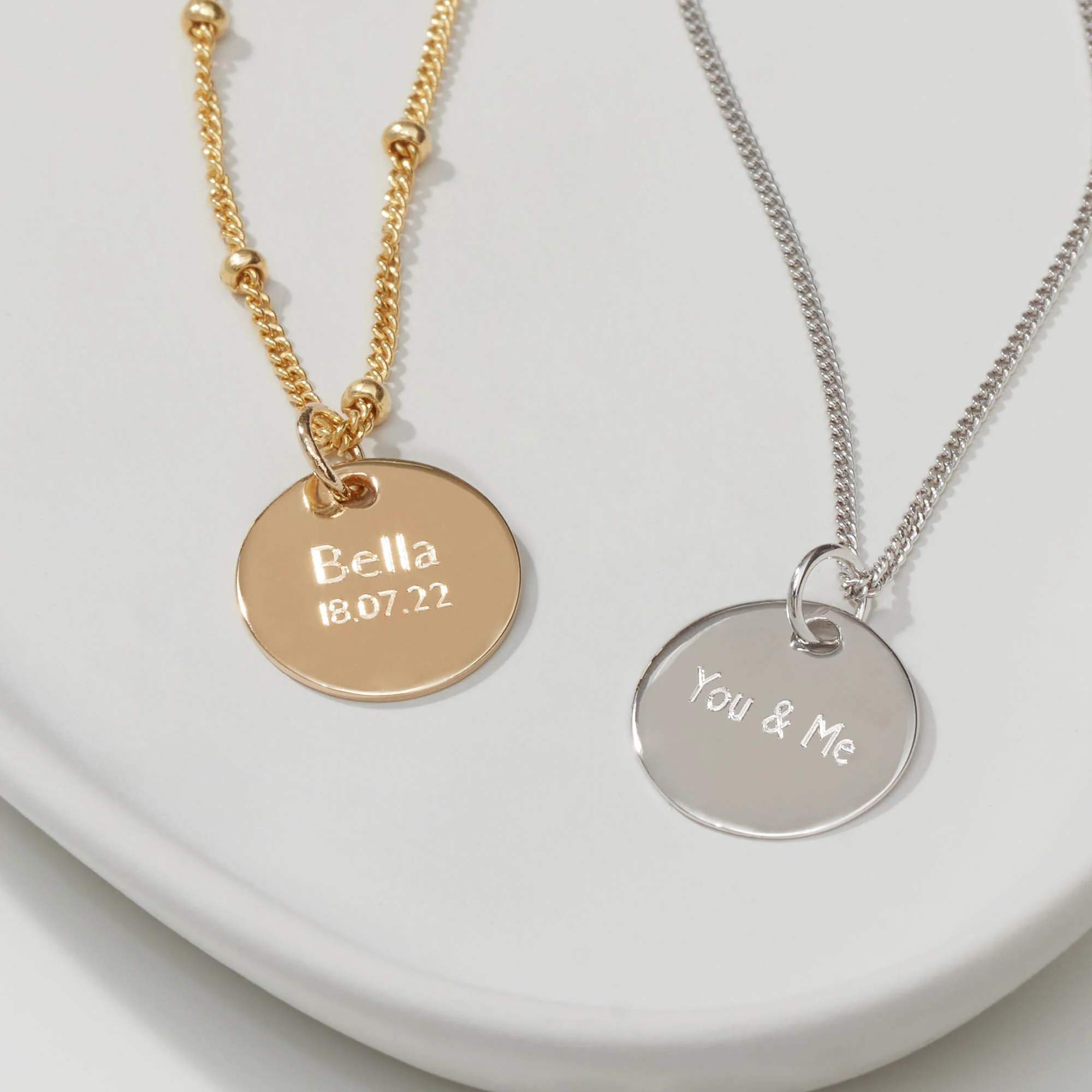 Engraveable Round Necklace Gold - Image 5