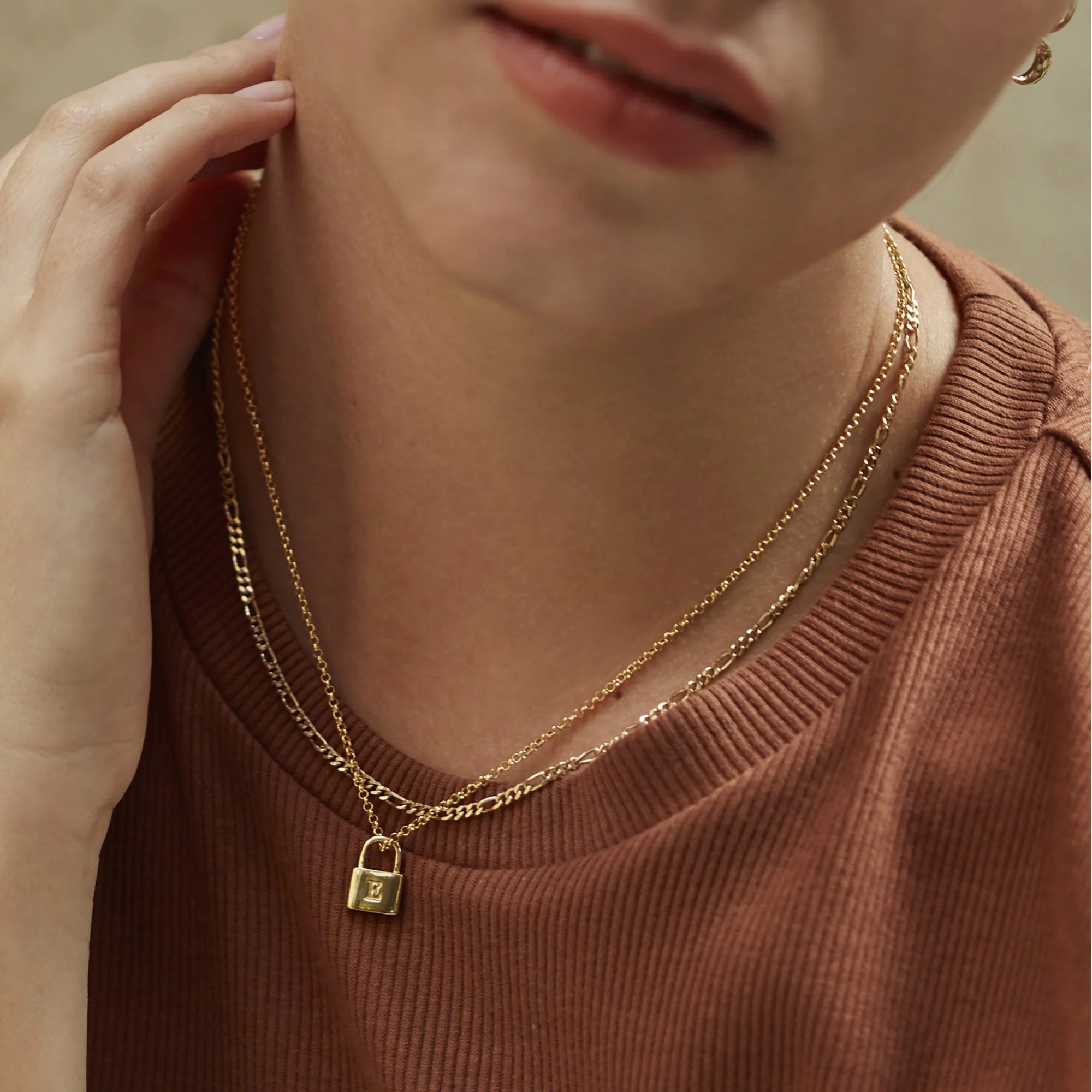 Padlock Necklace Gold - Image 3