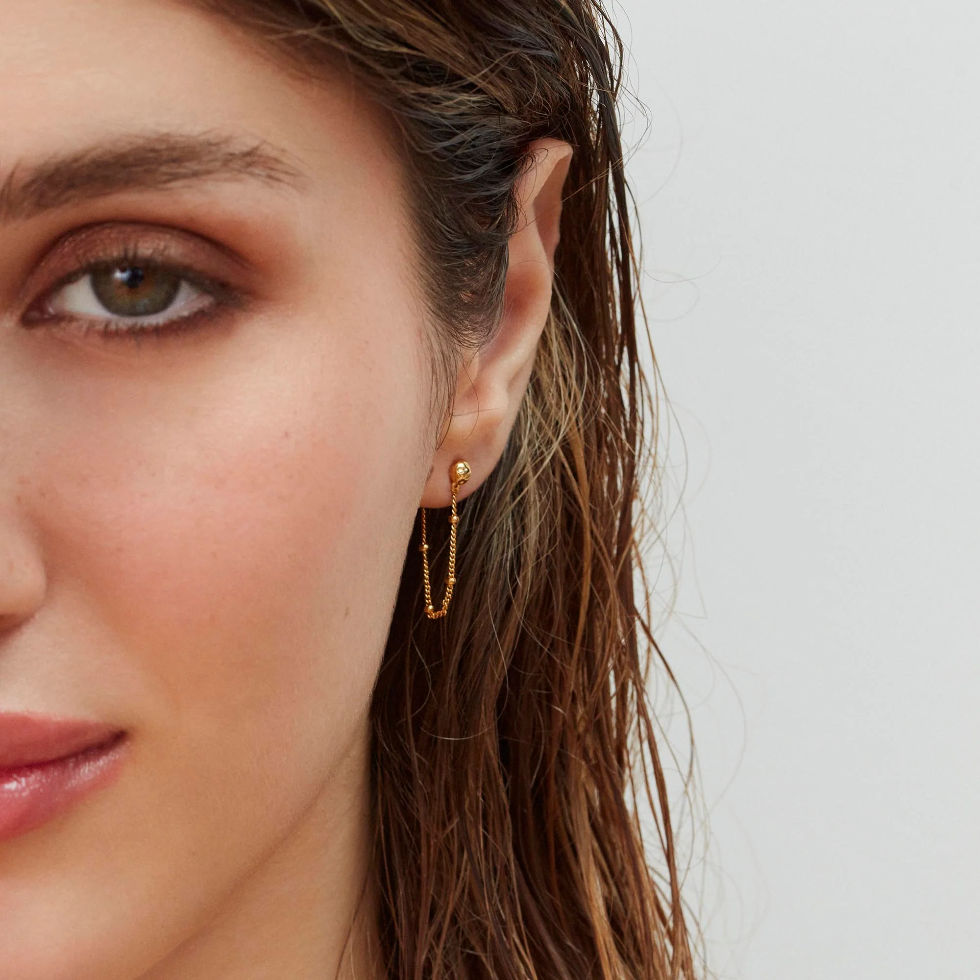 Lume Chain Earrings Silver - Image 3