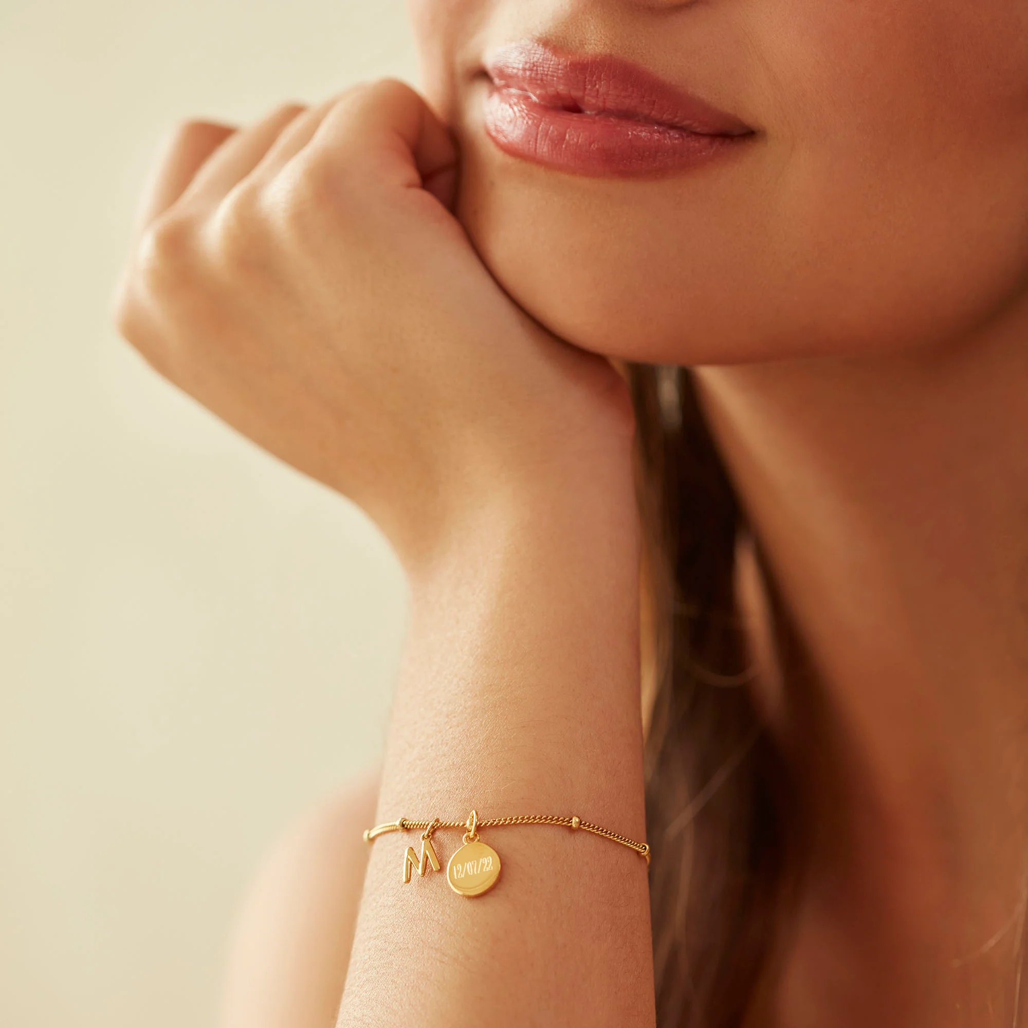 Personalised Disc & Letter Bracelet Silver - Image 5