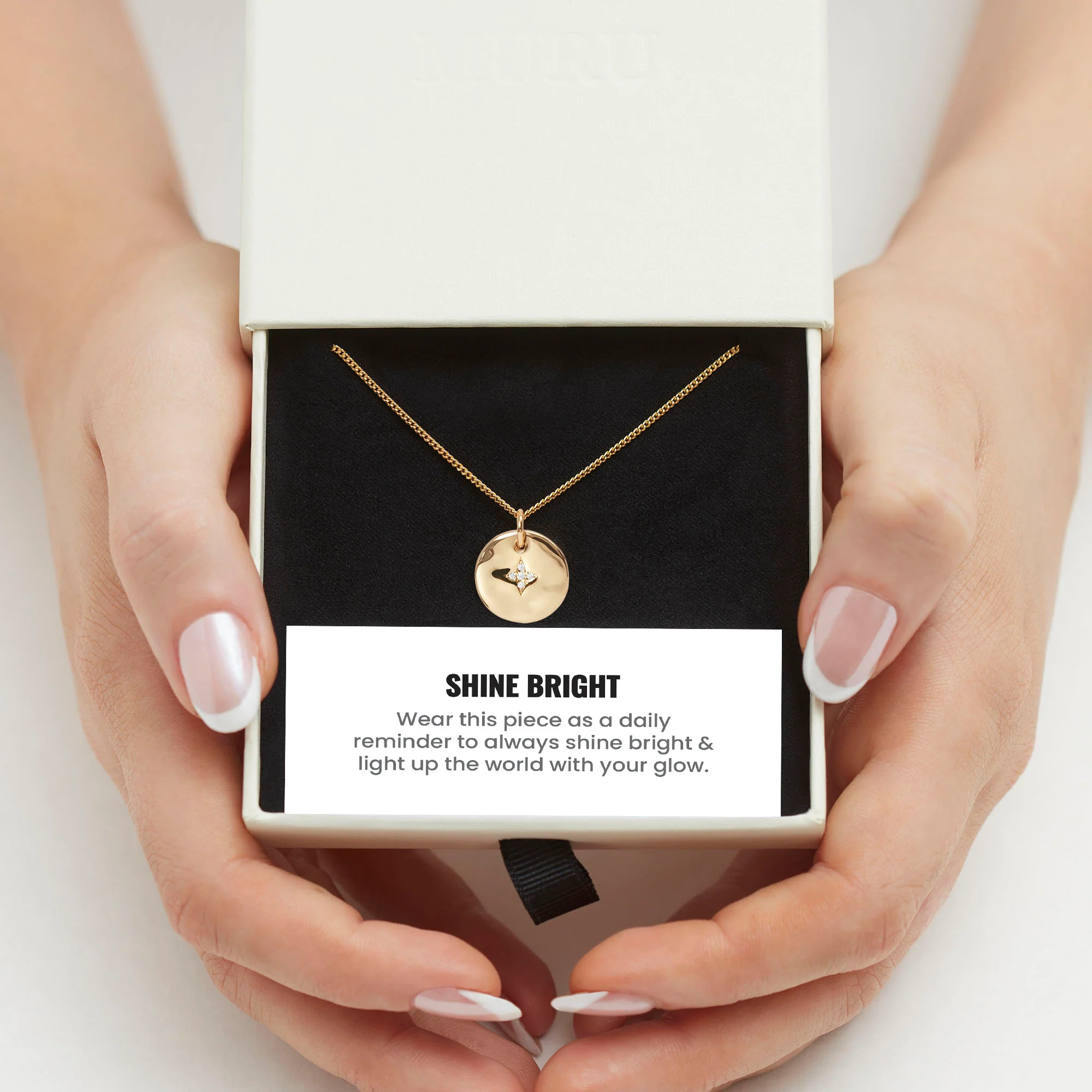 Shine Bright Necklace Gold - Image 3