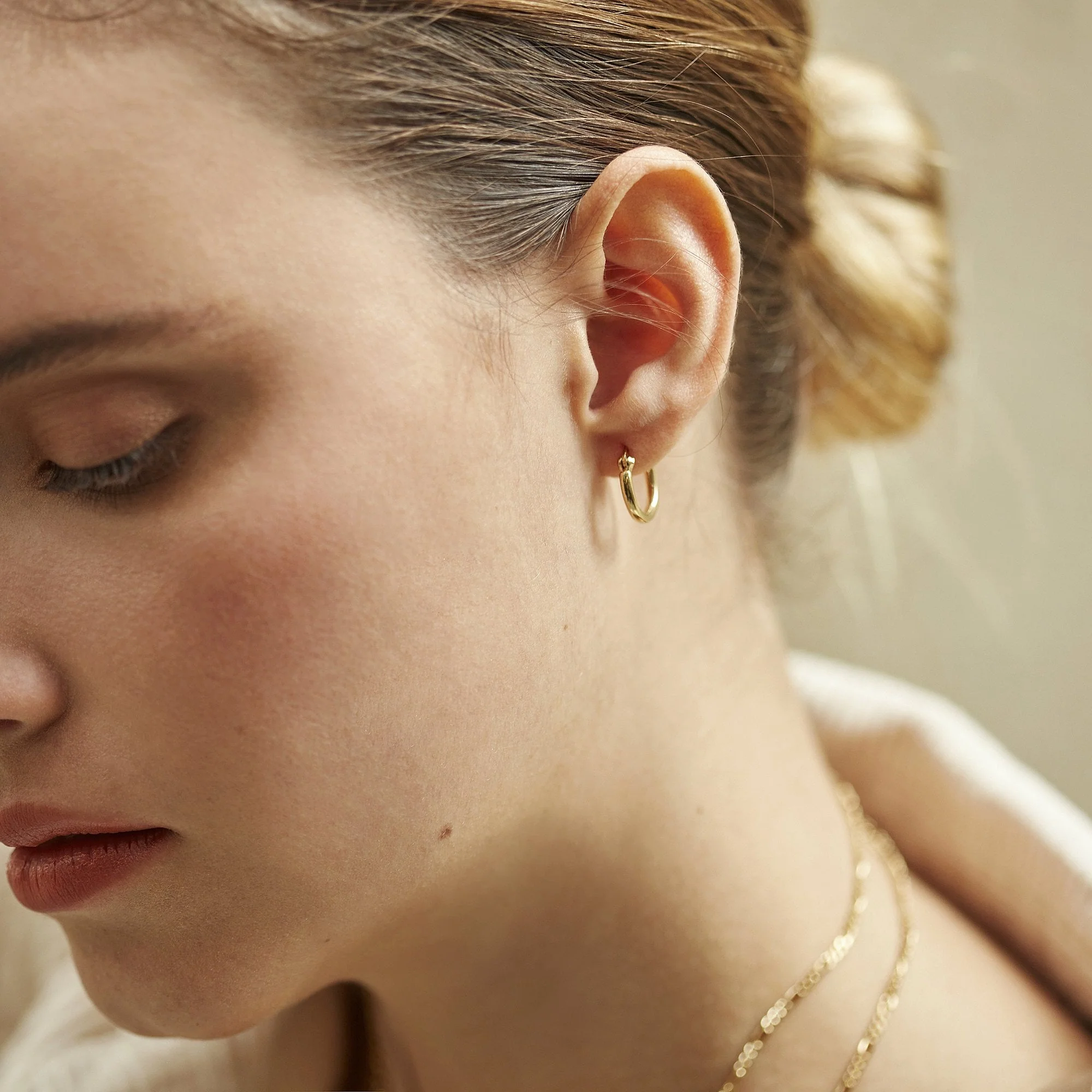 Small Hoop Earrings Silver - Image 2