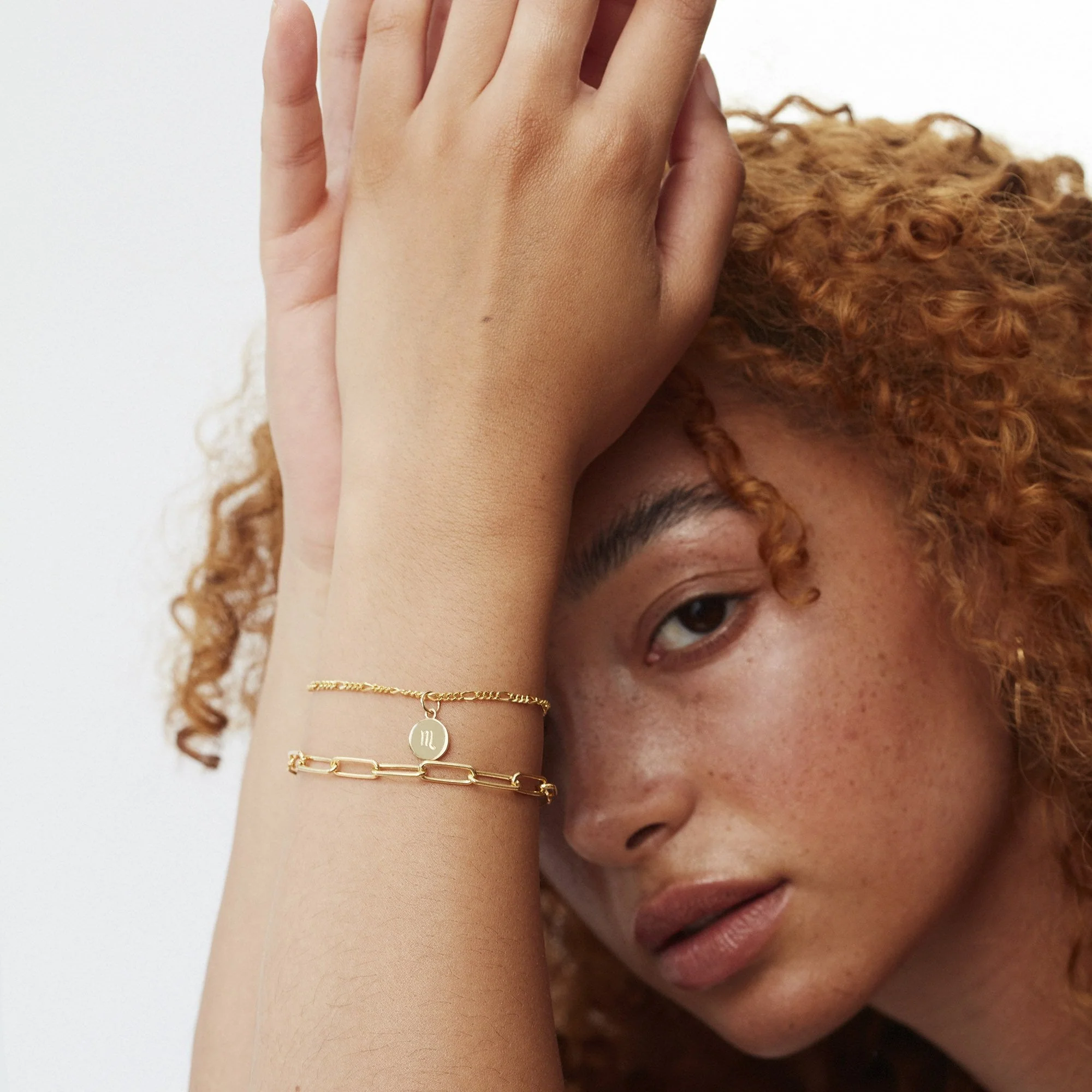 Zodiac Sign Figaro Chain Bracelet Gold - Image 2
